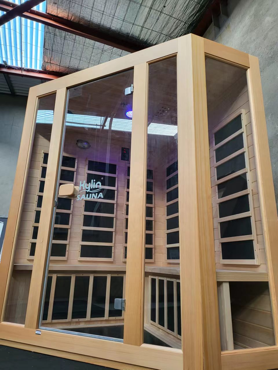 KYLIN KY-033LV Infrared Sauna 4 Person Superior Carbon Corner