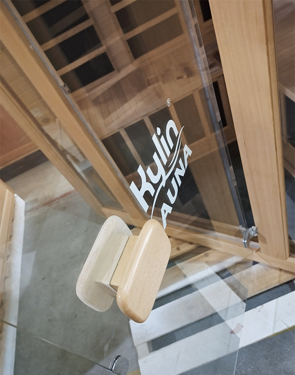 KYLIN KY-033LV Infrared Sauna 4 Person Superior Carbon Corner door