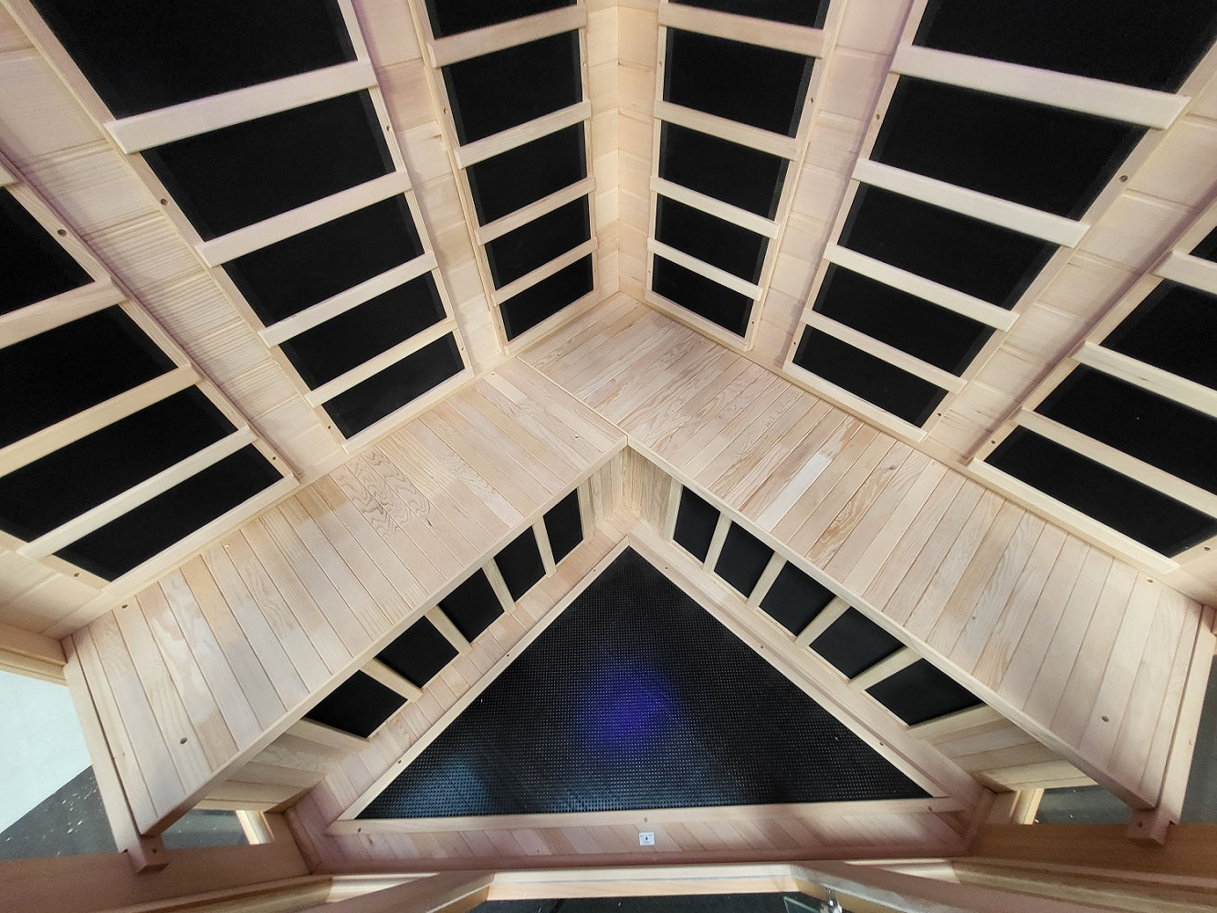 KYLIN KY-033LV Infrared Sauna 4 Person Superior Carbon Corner seats