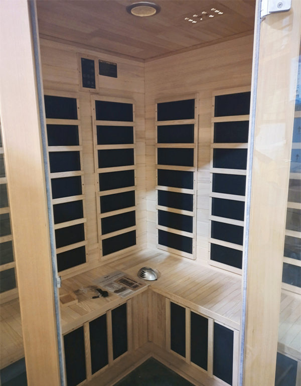 KYLIN KY-033LV Infrared Sauna 4 Person Superior Carbon Corner inside